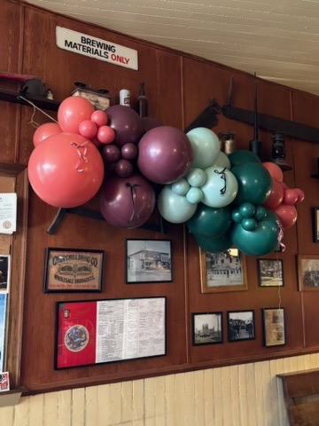 Organic balloon cluster for brewery event