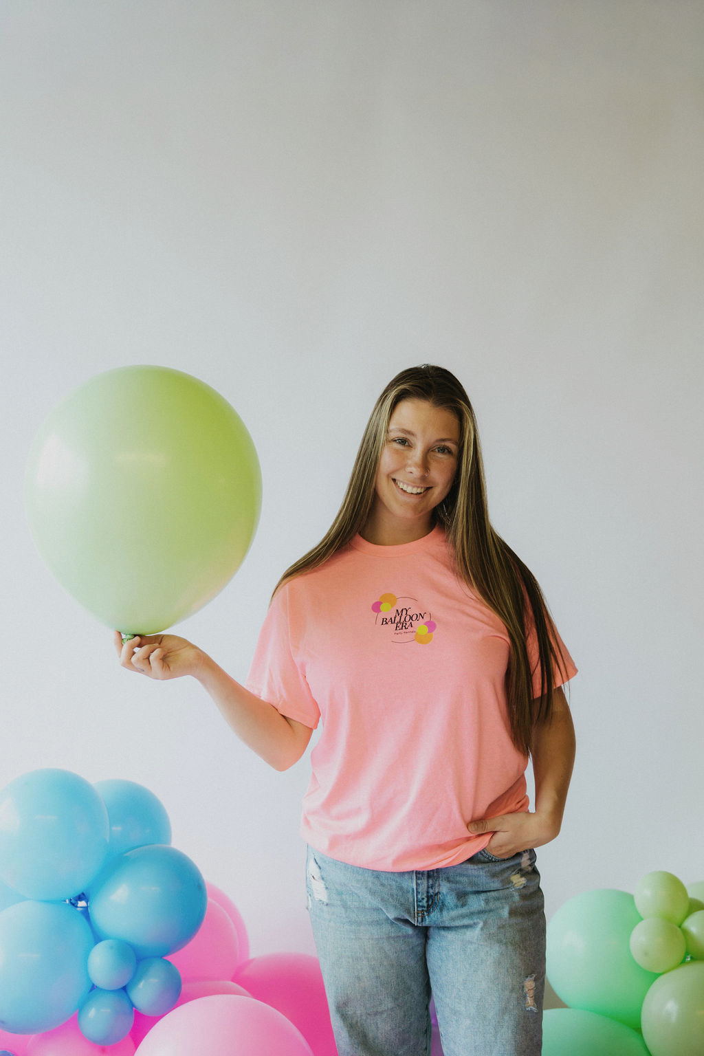 Jenni, founder and lead balloon artist of My Balloon Era